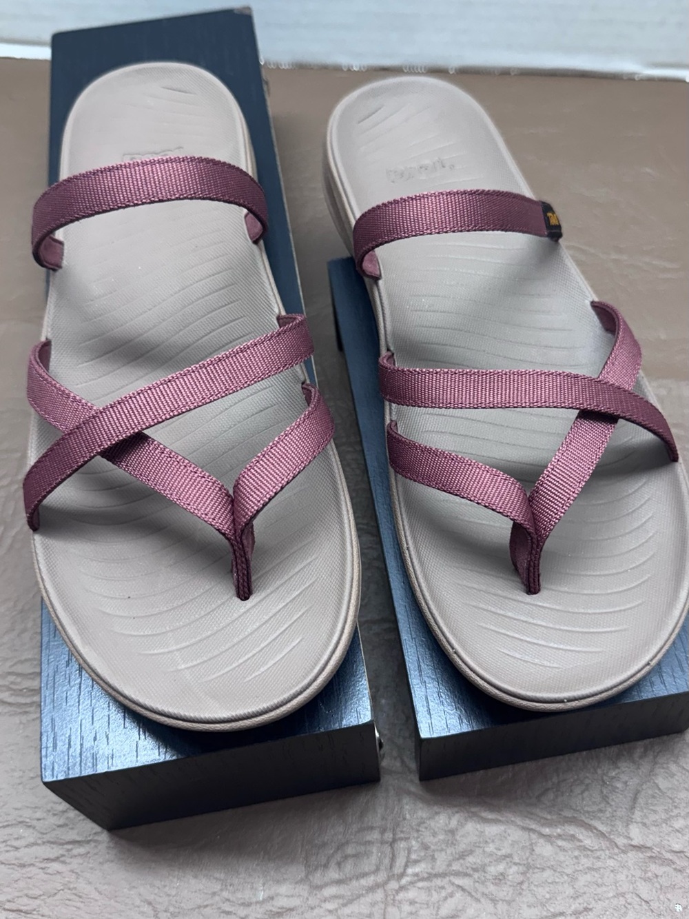Teva Women's TirraTraveler Mahogany Strappy Slip-On Flip-Flop Sandals Size 10 - Picture 2 of 10